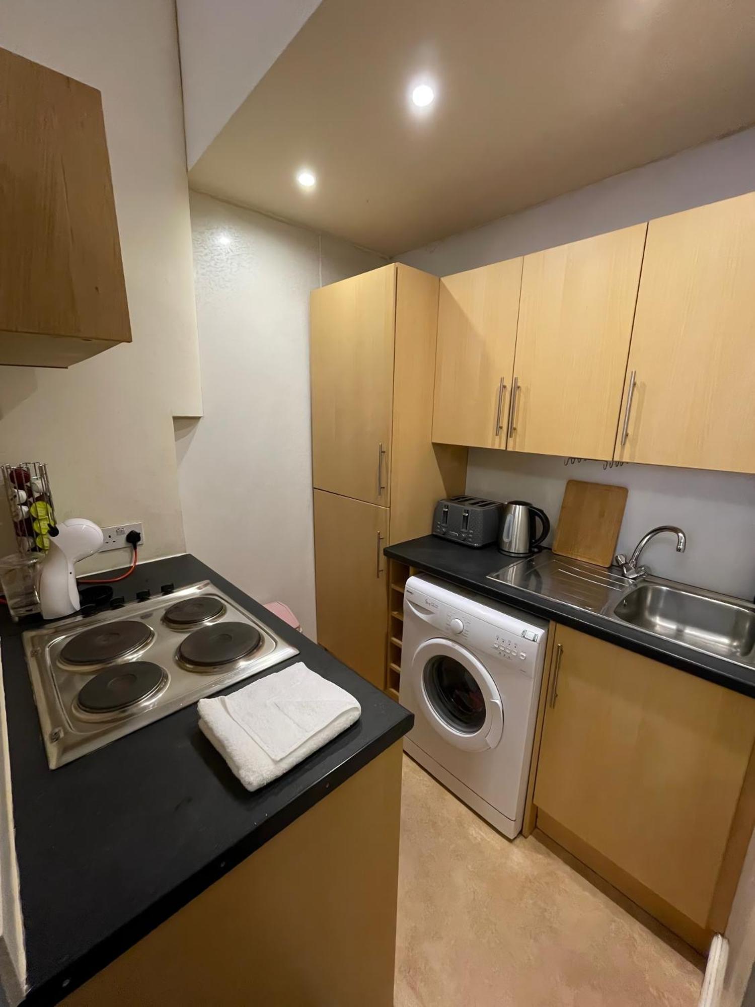 Comfy 2 Bedroom Flat Near Edinburgh City Center Exterior foto