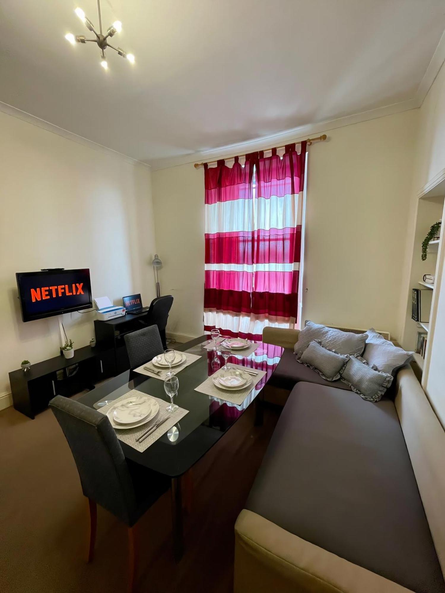 Comfy 2 Bedroom Flat Near Edinburgh City Center Exterior foto